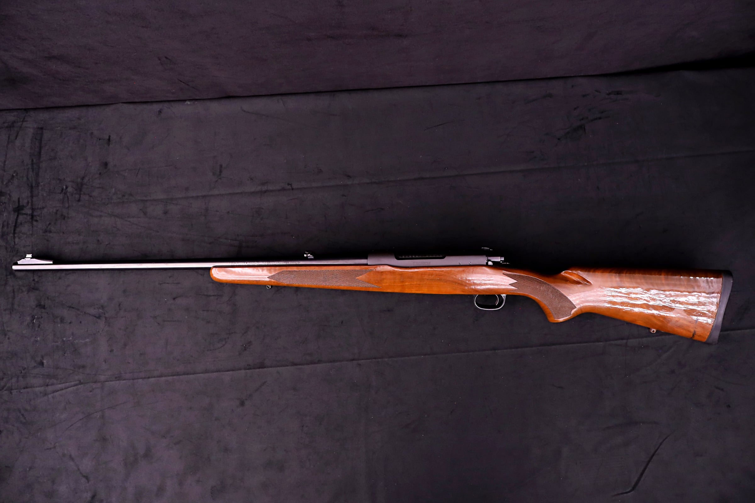 Winchester Model 70 Westerner 7mm Remington Magnum 24" Blued & Walnut-img-2