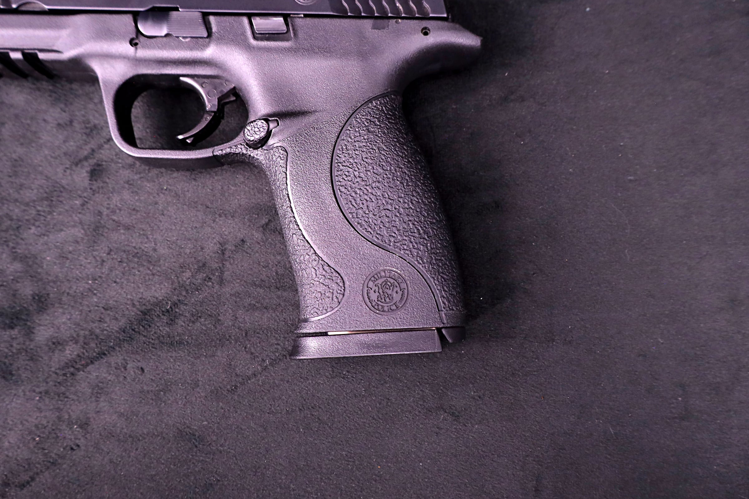 Smith & Wesson M&P45 .45 Auto Full Size Striker Fired Duty Pistol-img-2