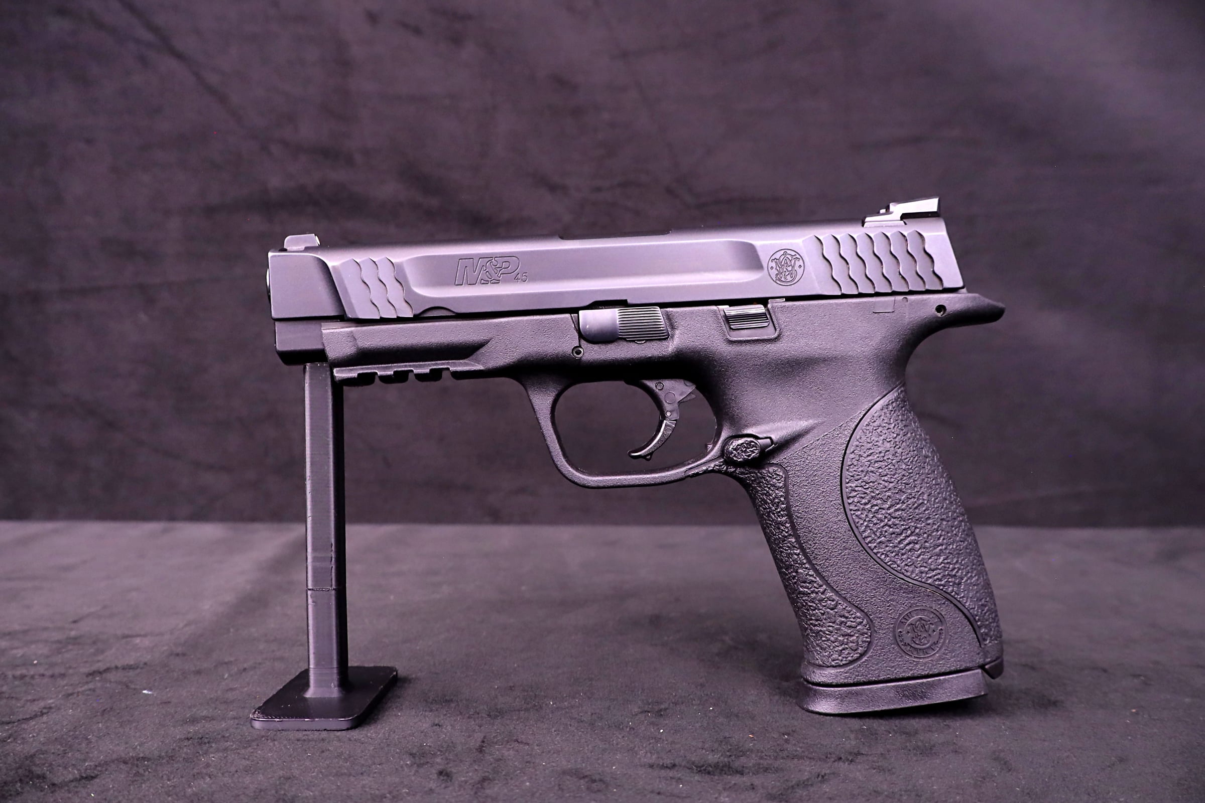 Smith & Wesson M&P45 .45 Auto Full Size Striker Fired Duty Pistol-img-13