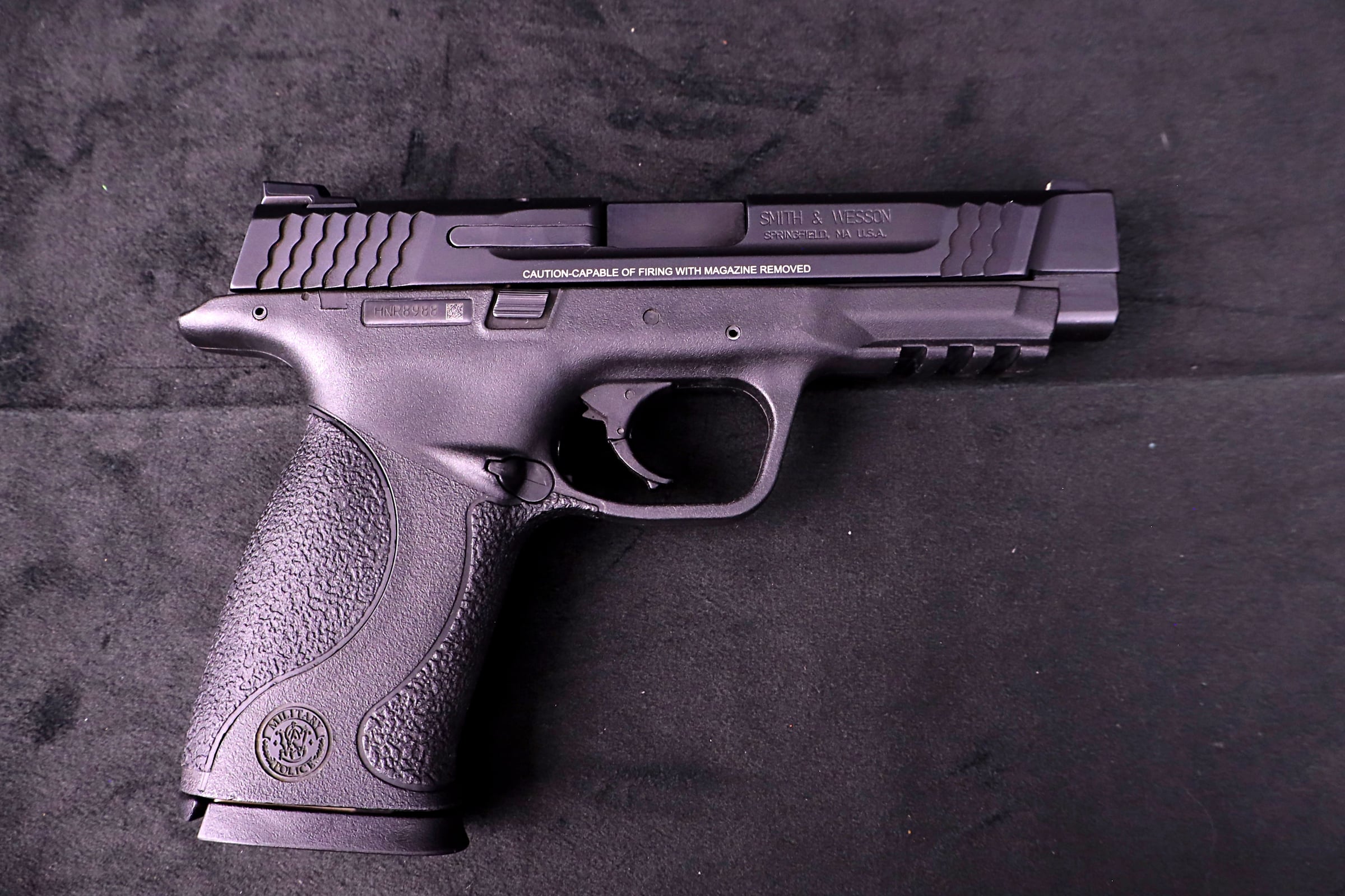Smith & Wesson M&P45 .45 Auto Full Size Striker Fired Duty Pistol-img-5