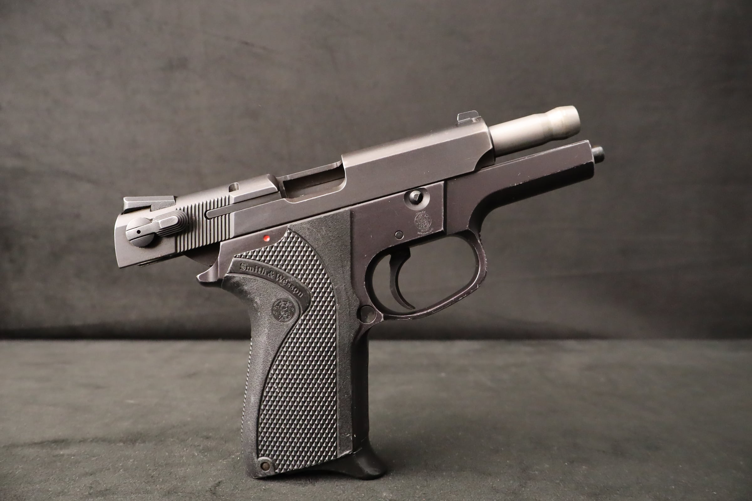 1995 Smith & Wesson 6904 9mm Third Gen Compact S&W Novak Sights-img-20