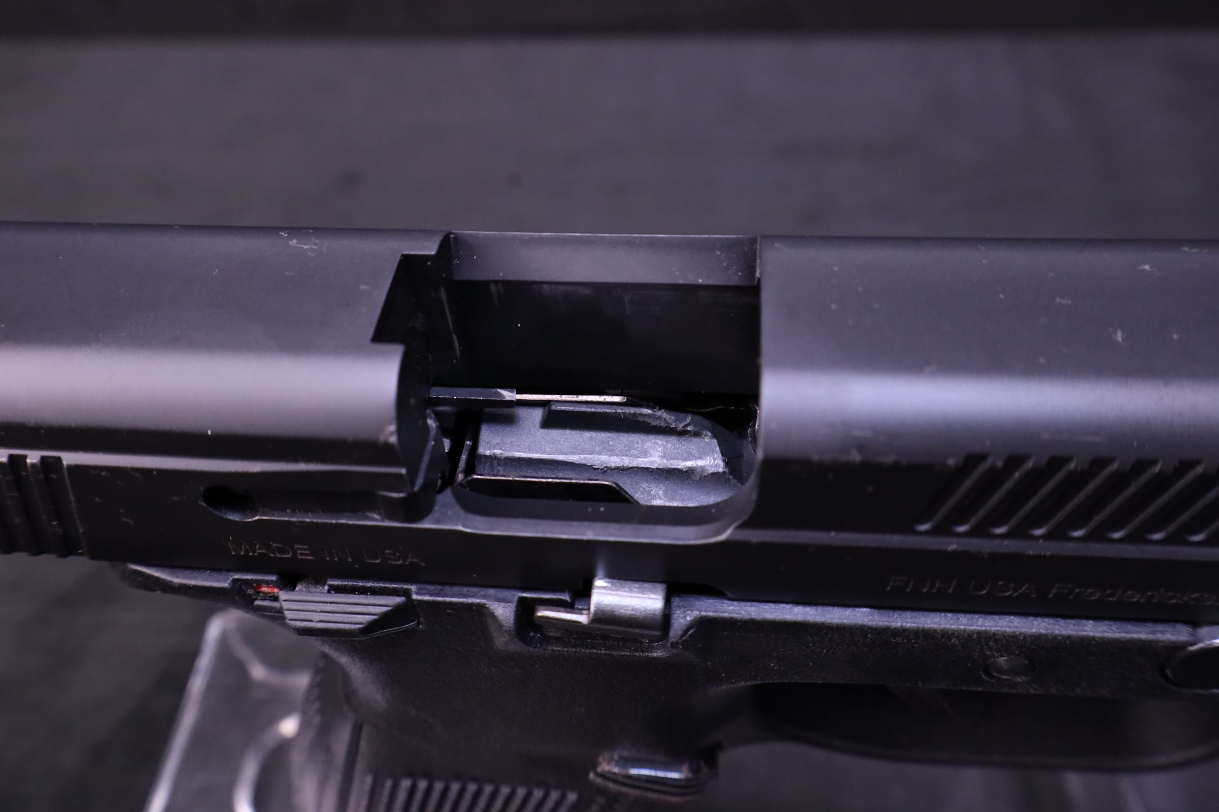 FN FNS-40 .40 S&W 4" BBL w/ Case & 2 Magazines-img-13