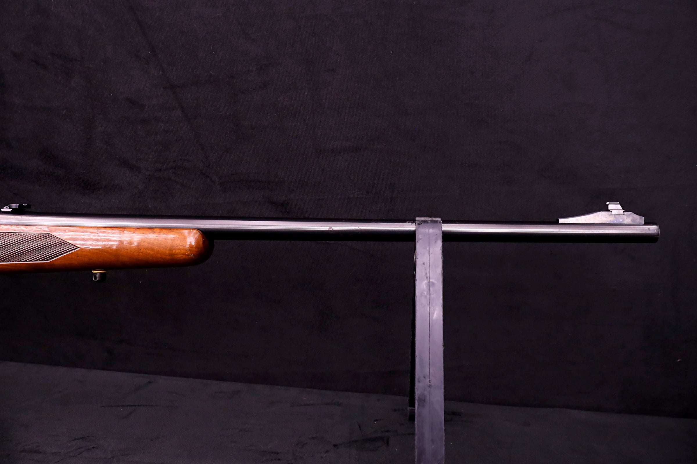 Winchester Model 70 Westerner 7mm Remington Magnum 24" Blued & Walnut-img-9