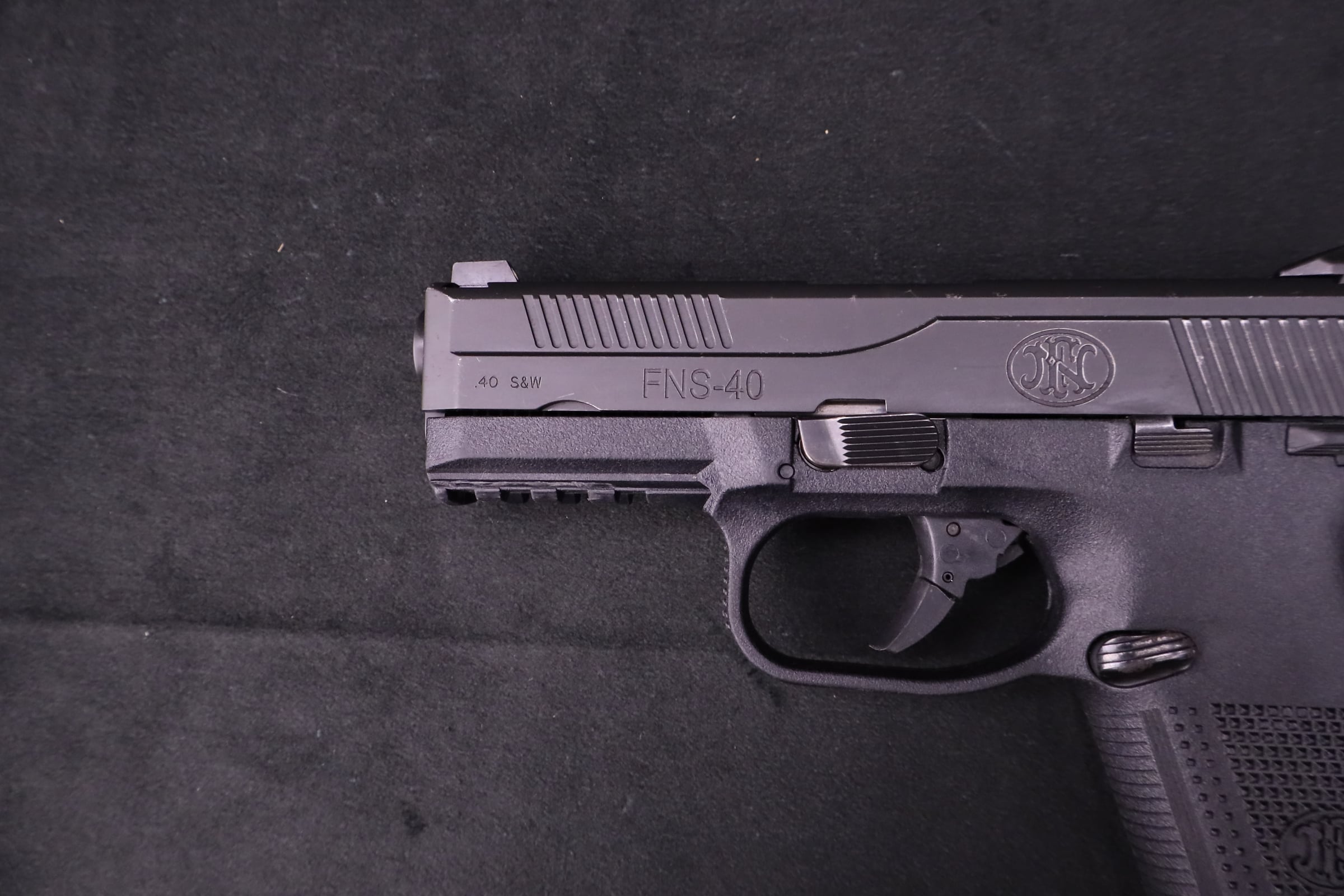 FN FNS-40 .40 S&W 4" BBL w/ Case & 2 Magazines-img-7