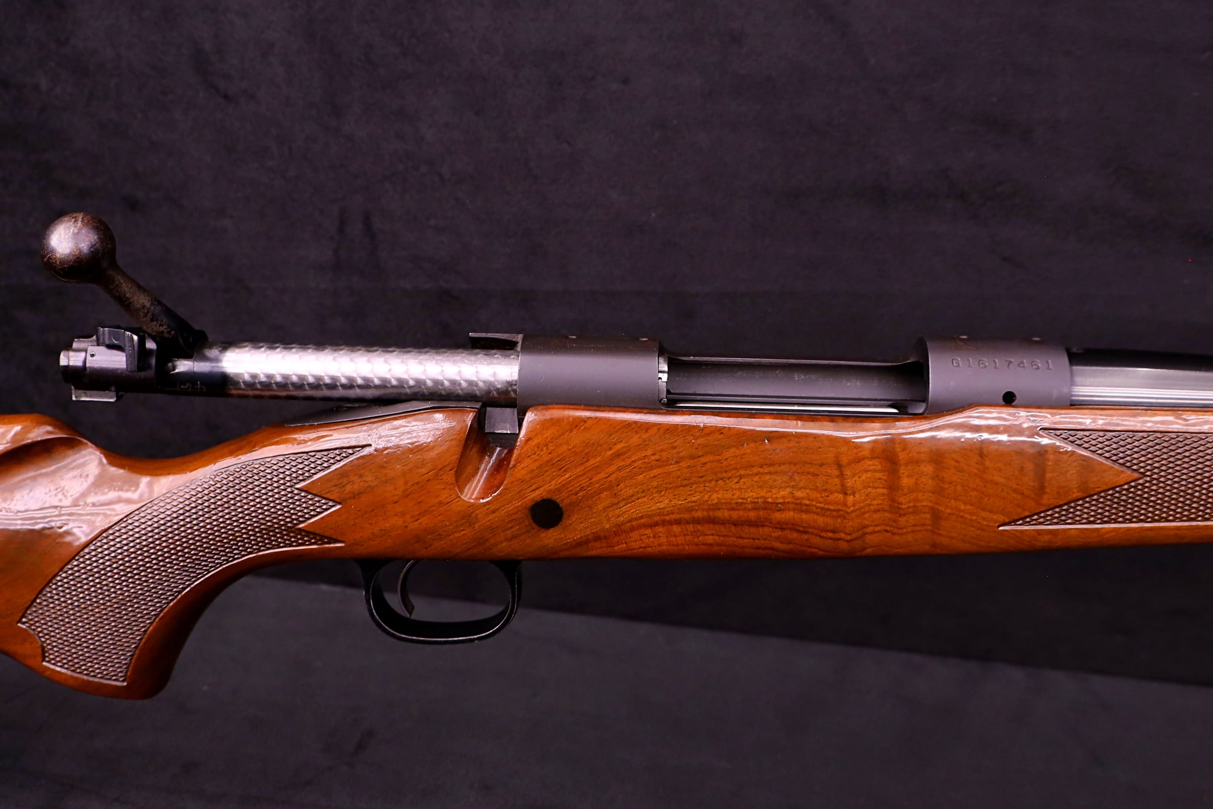 Winchester Model 70 Westerner 7mm Remington Magnum 24" Blued & Walnut-img-23
