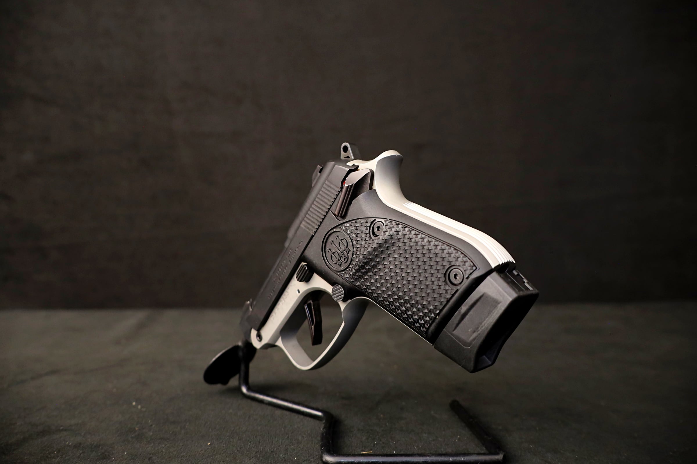 Beretta 20X Bobcat .22 LR 2.4" Two Tone Tip-Up Pistol w/ Leather Holster-img-21