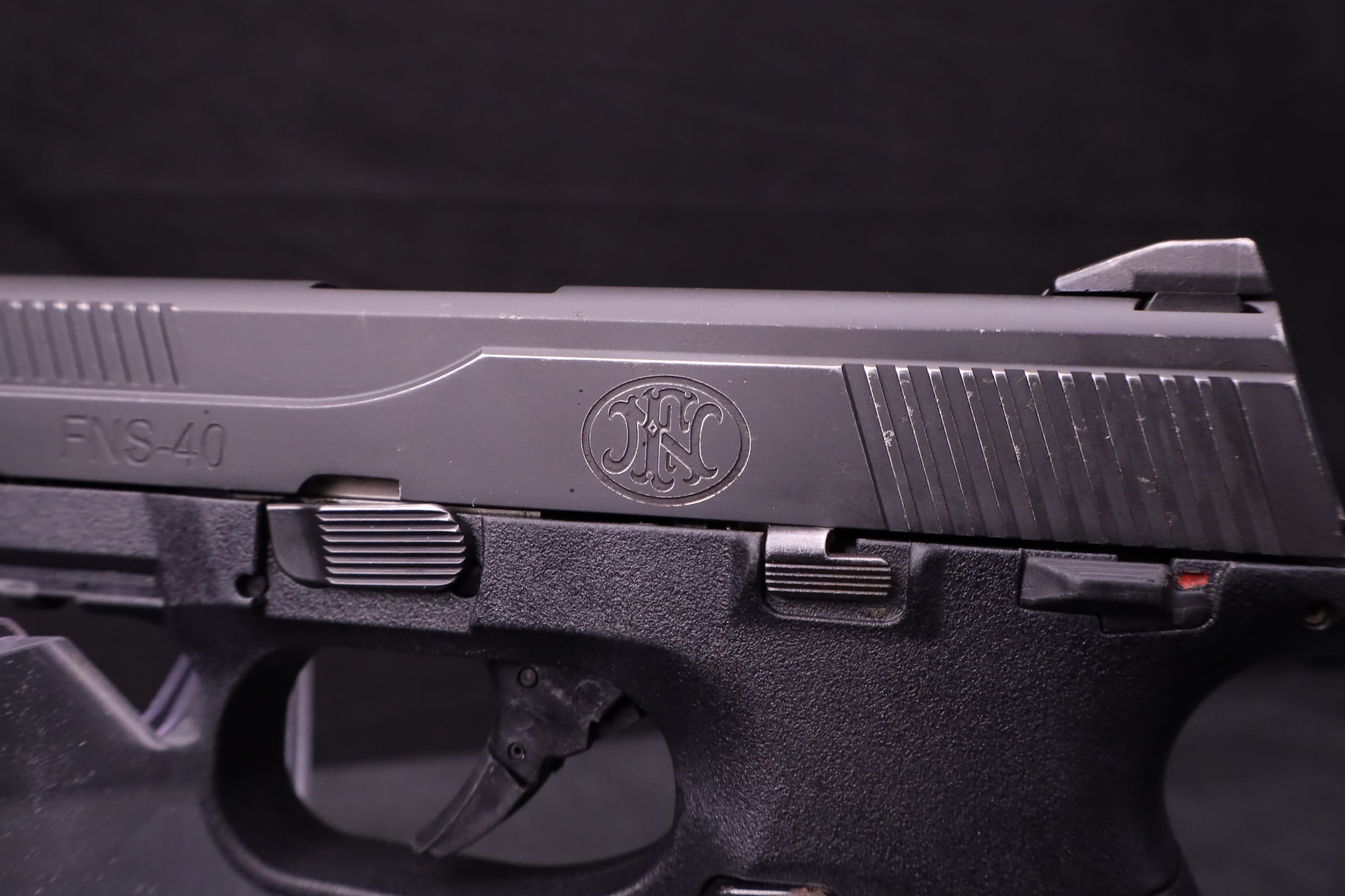 FN FNS-40 .40 S&W 4" BBL w/ Case & 2 Magazines-img-18