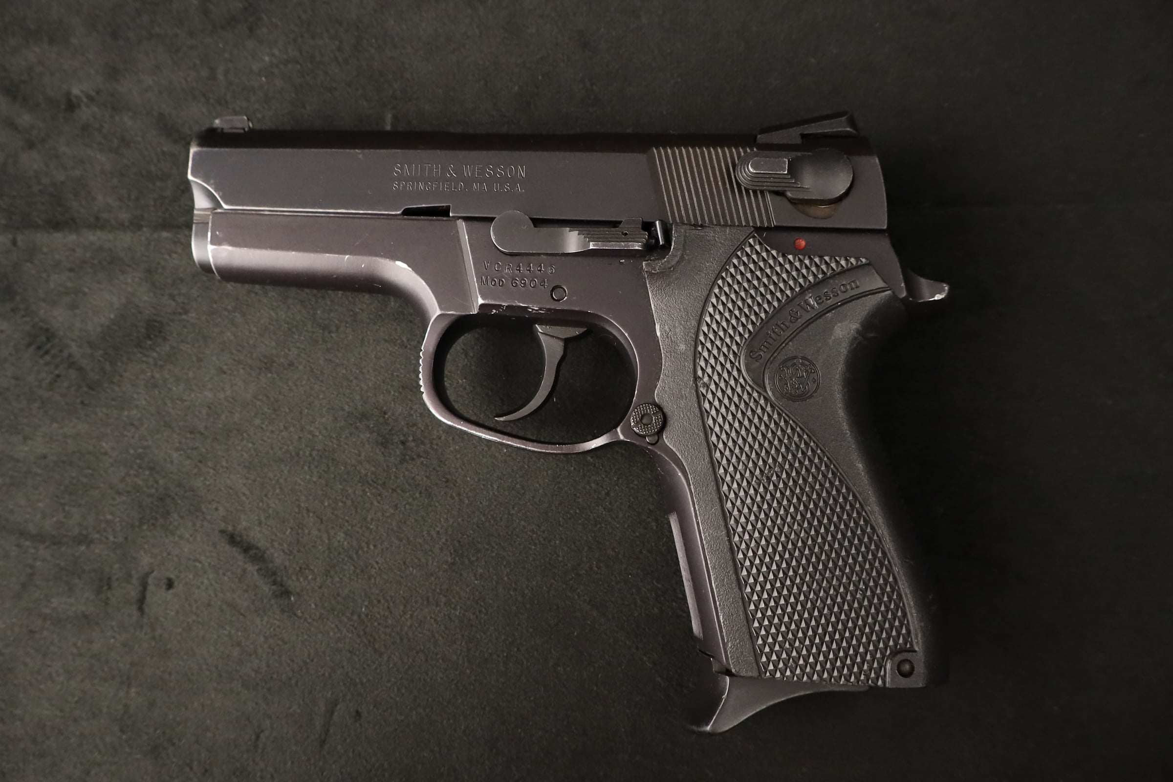 1995 Smith & Wesson 6904 9mm Third Gen Compact S&W Novak Sights-img-5