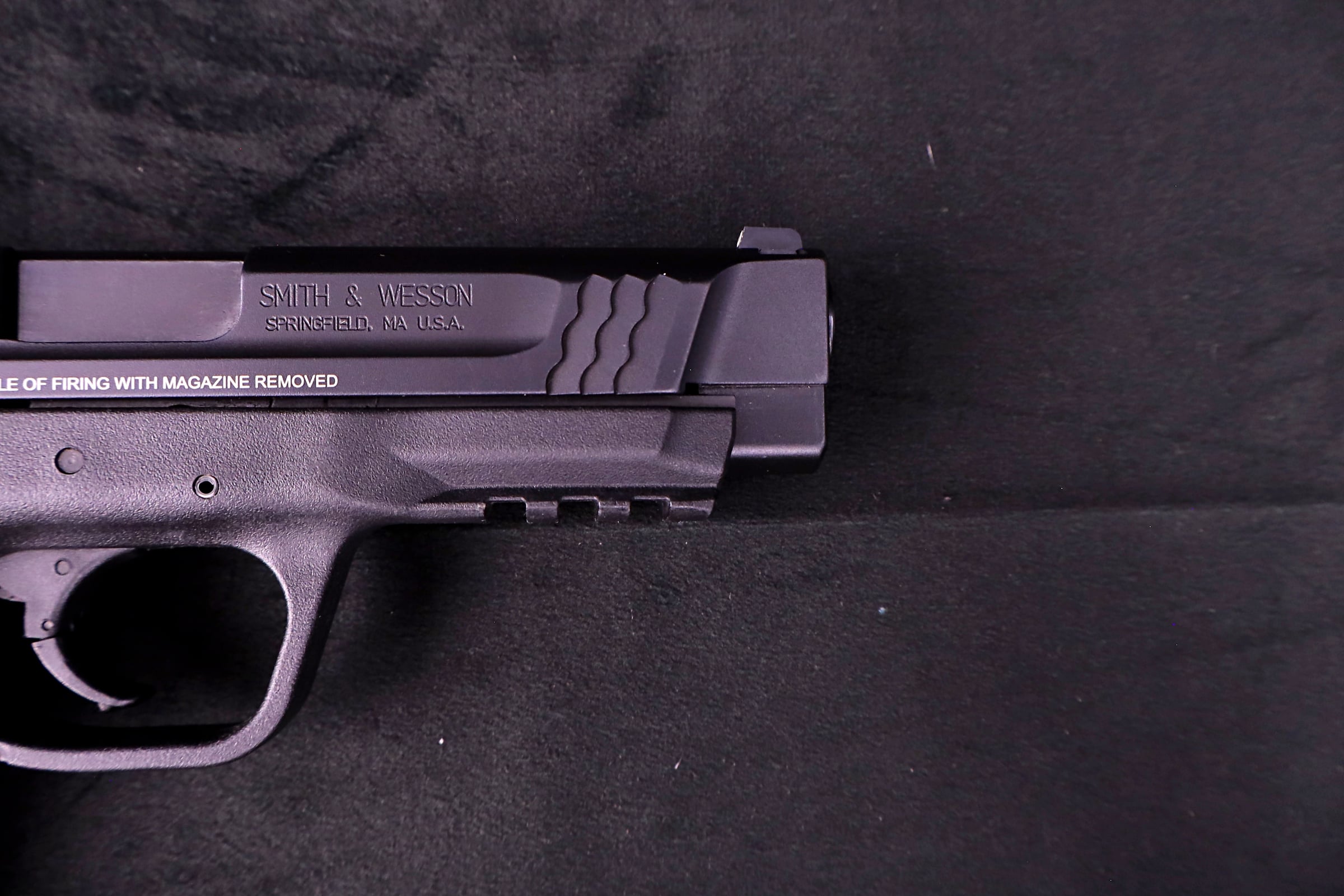 Smith & Wesson M&P45 .45 Auto Full Size Striker Fired Duty Pistol-img-8