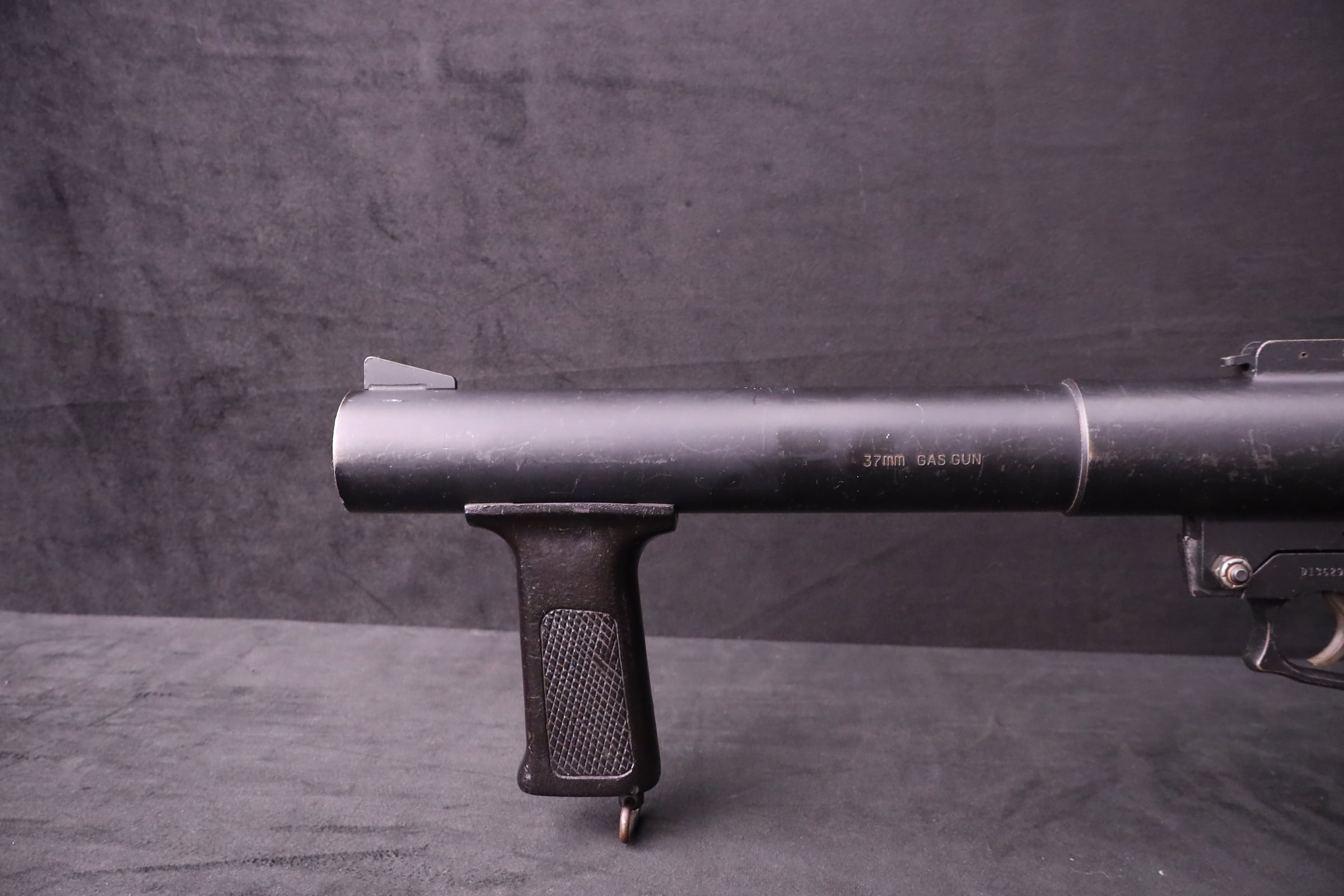 Defense Technologies Model 1315 37mm Single Shot Gas Launcher-img-5