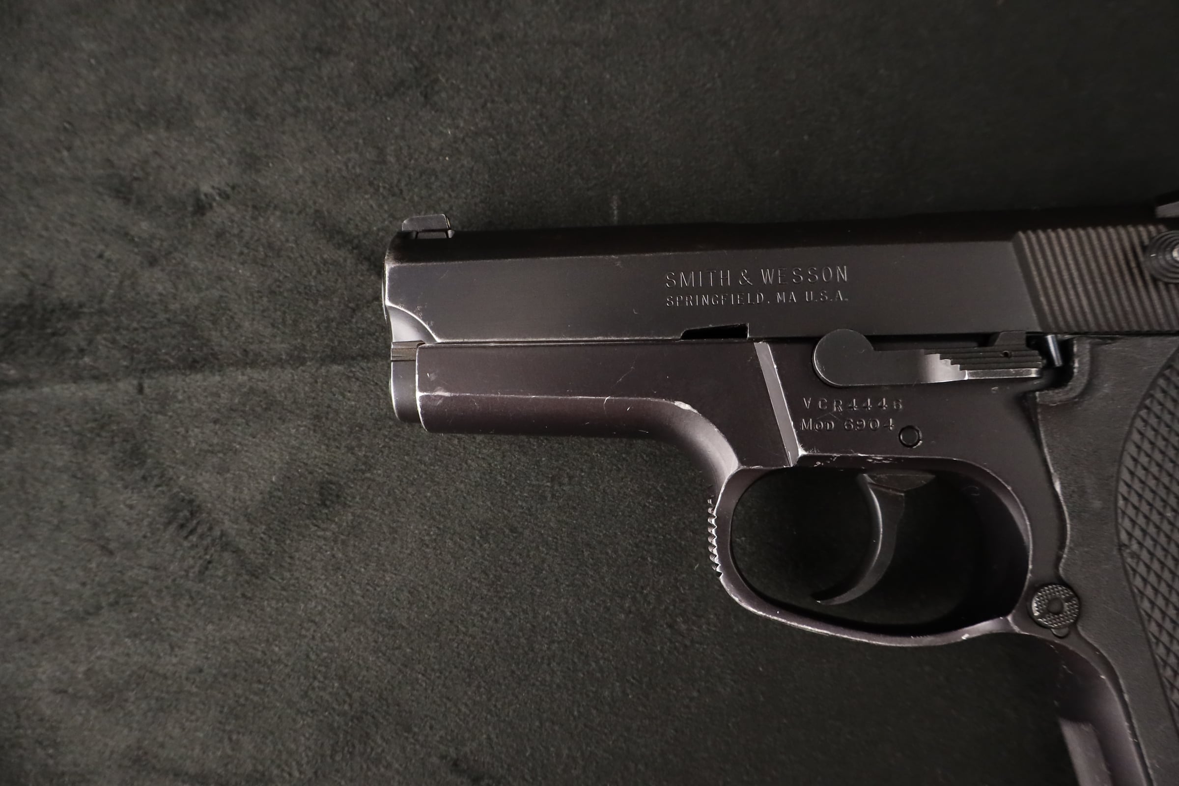 1995 Smith & Wesson 6904 9mm Third Gen Compact S&W Novak Sights-img-8