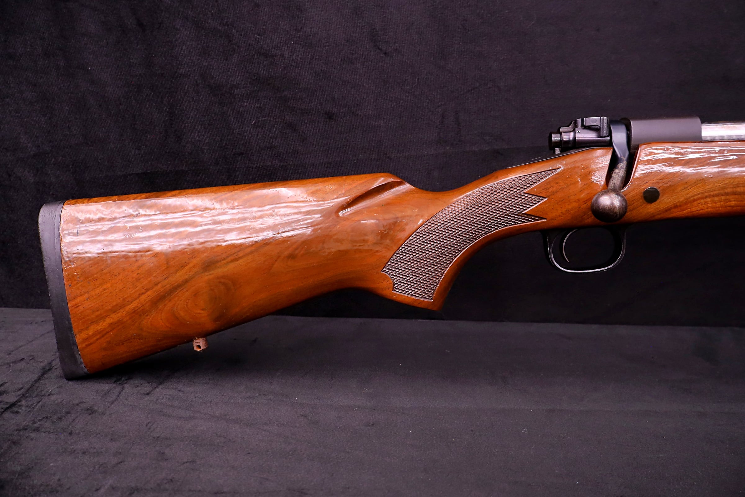 Winchester Model 70 Westerner 7mm Remington Magnum 24" Blued & Walnut-img-7