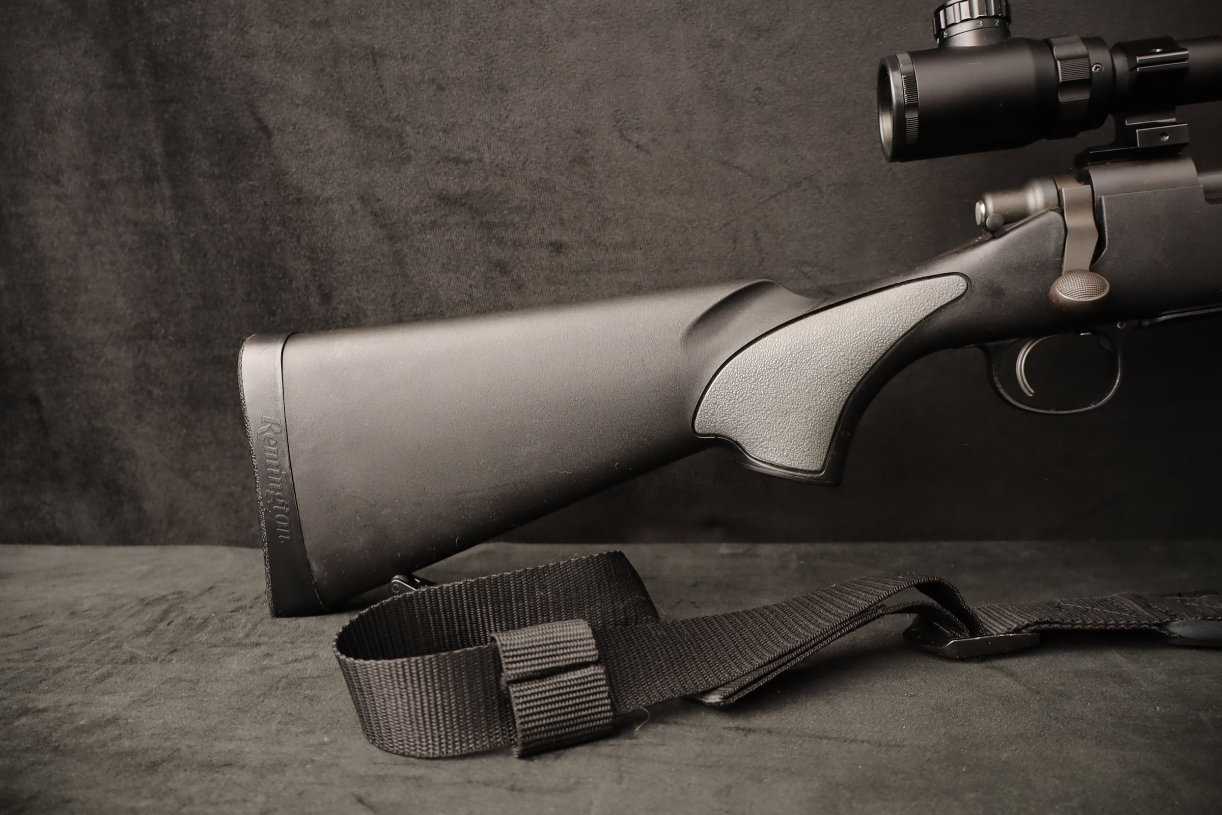 Remington 700 SPS 300 Rem Ultra Mag 26" Barrel 4-16x40 Scope RUM-img-4