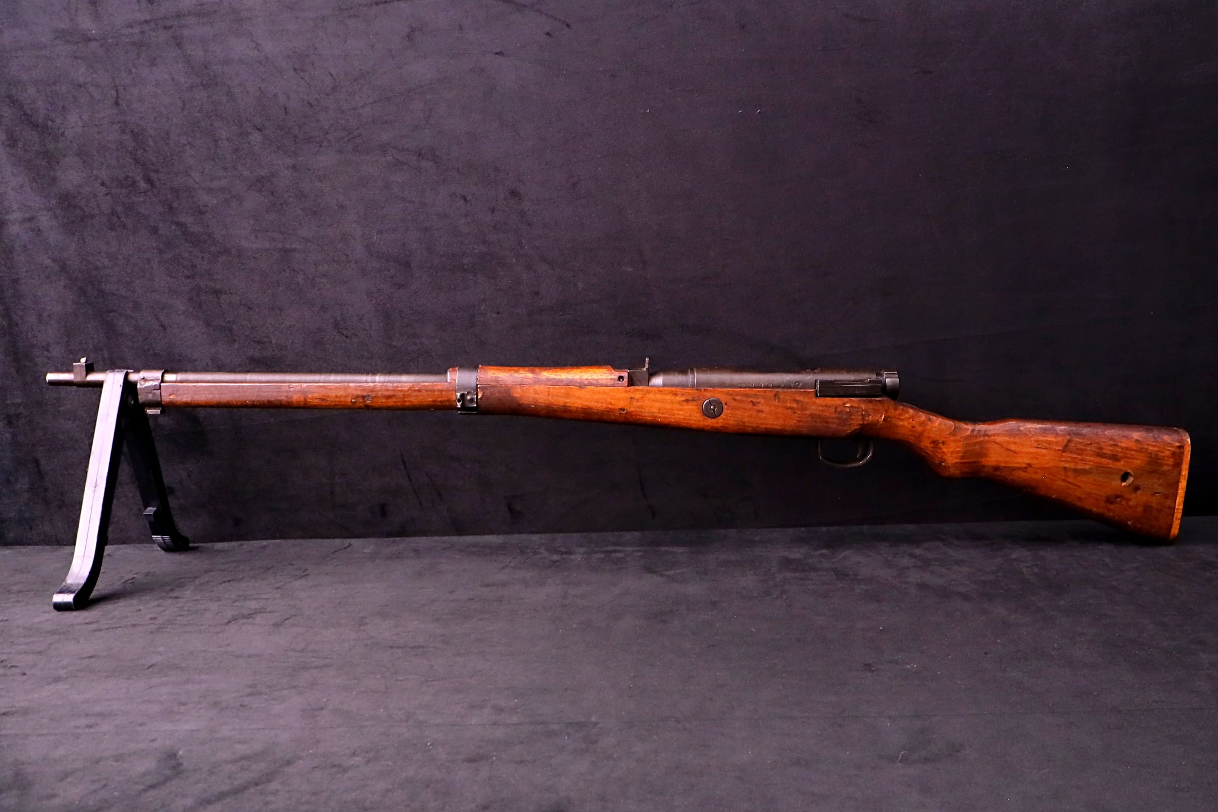 1944 WWII Japanese Arisaka Type 99 Last Ditch Rifle 7.7mm Rope Hole Stock-img-10