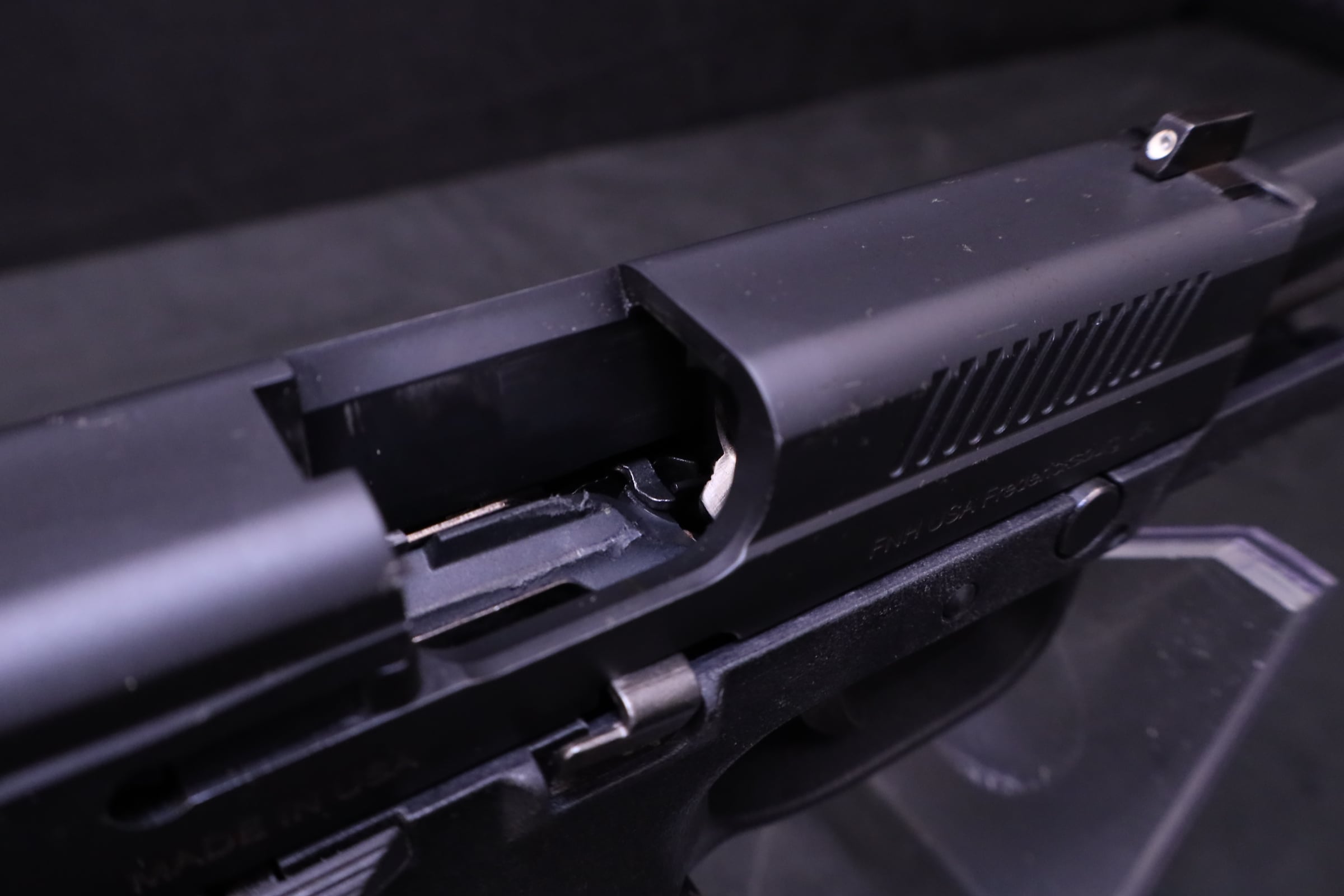FN FNS-40 .40 S&W 4" BBL w/ Case & 2 Magazines-img-12
