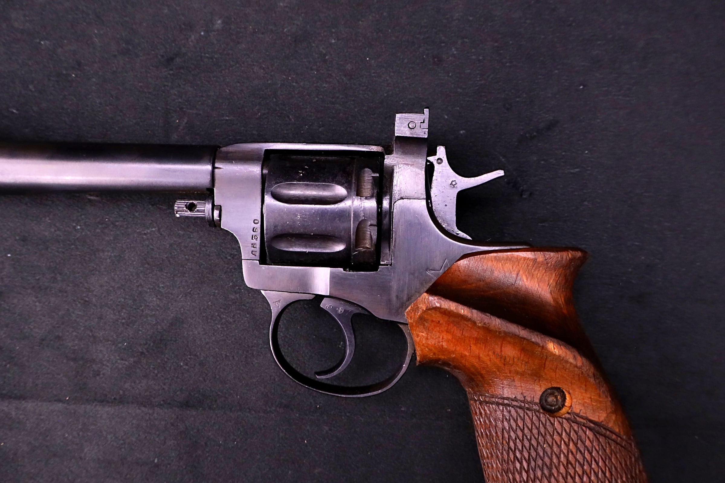 1995 Nagant Sport Target Revolver 7.62x38R Wood Target Grip Russia-img-4