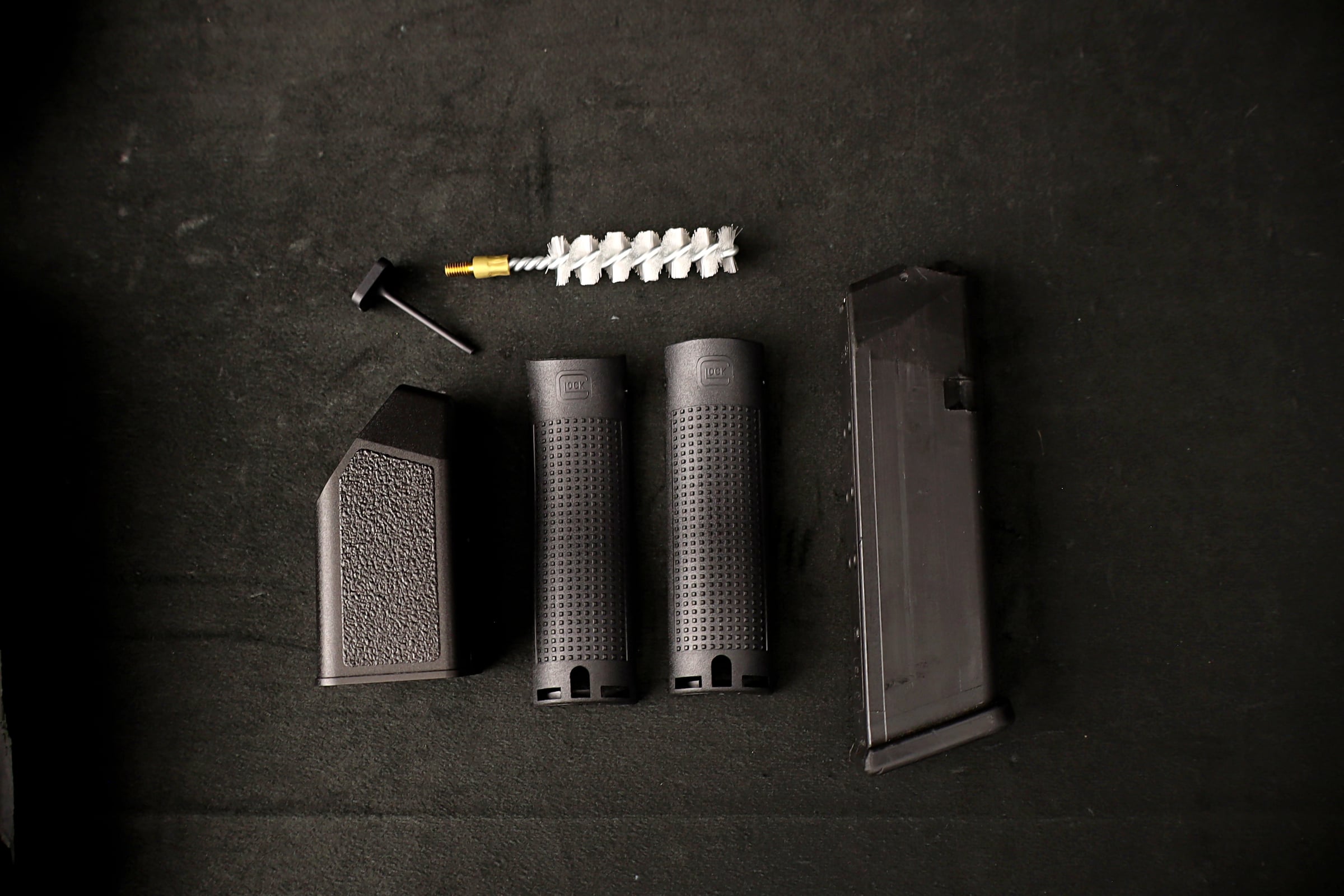 Glock 37 Gen3 .45 GAP Pistol Night Sights Factory Case-img-4