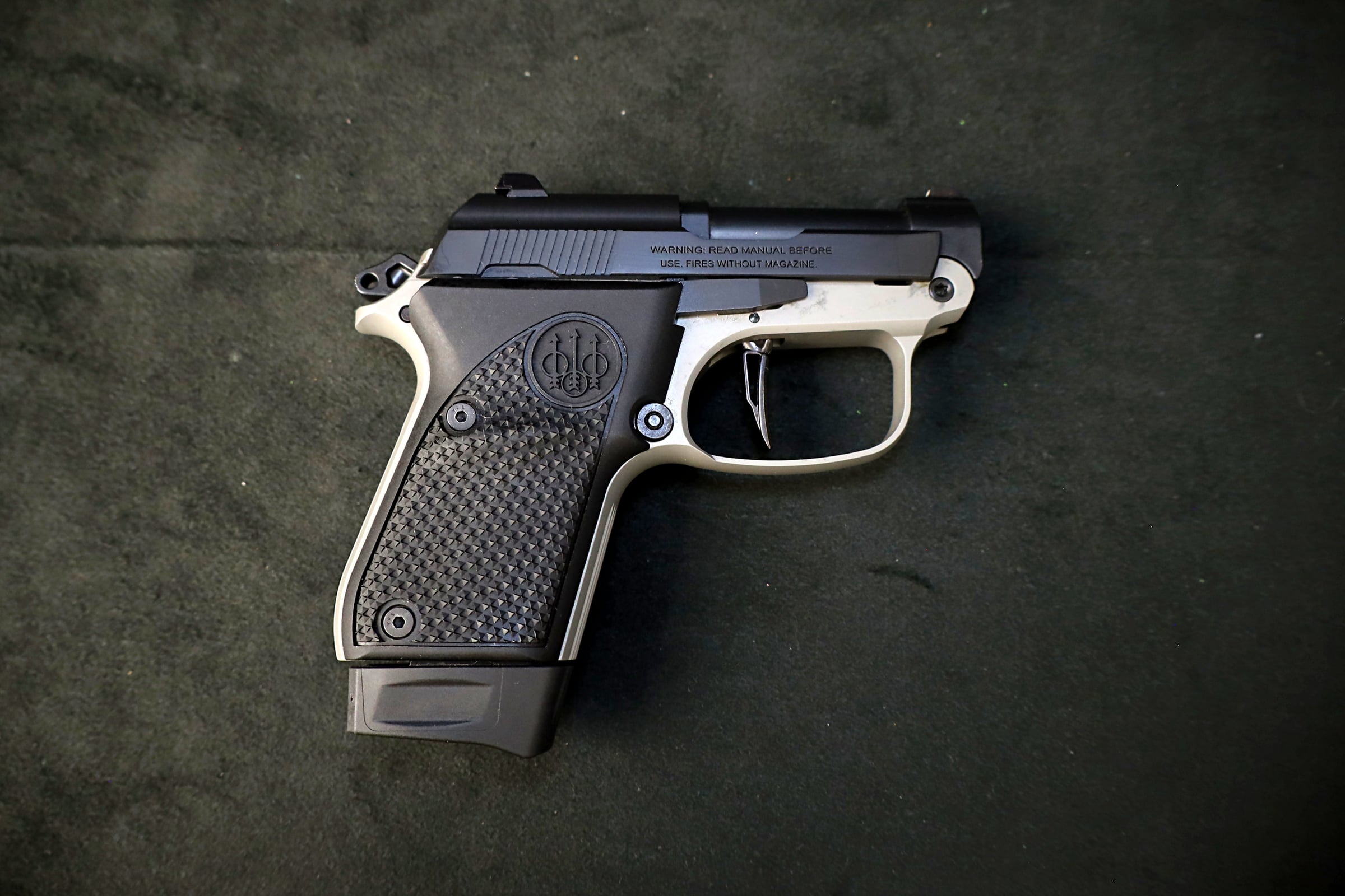Beretta 20X Bobcat .22 LR 2.4" Two Tone Tip-Up Pistol w/ Leather Holster-img-4