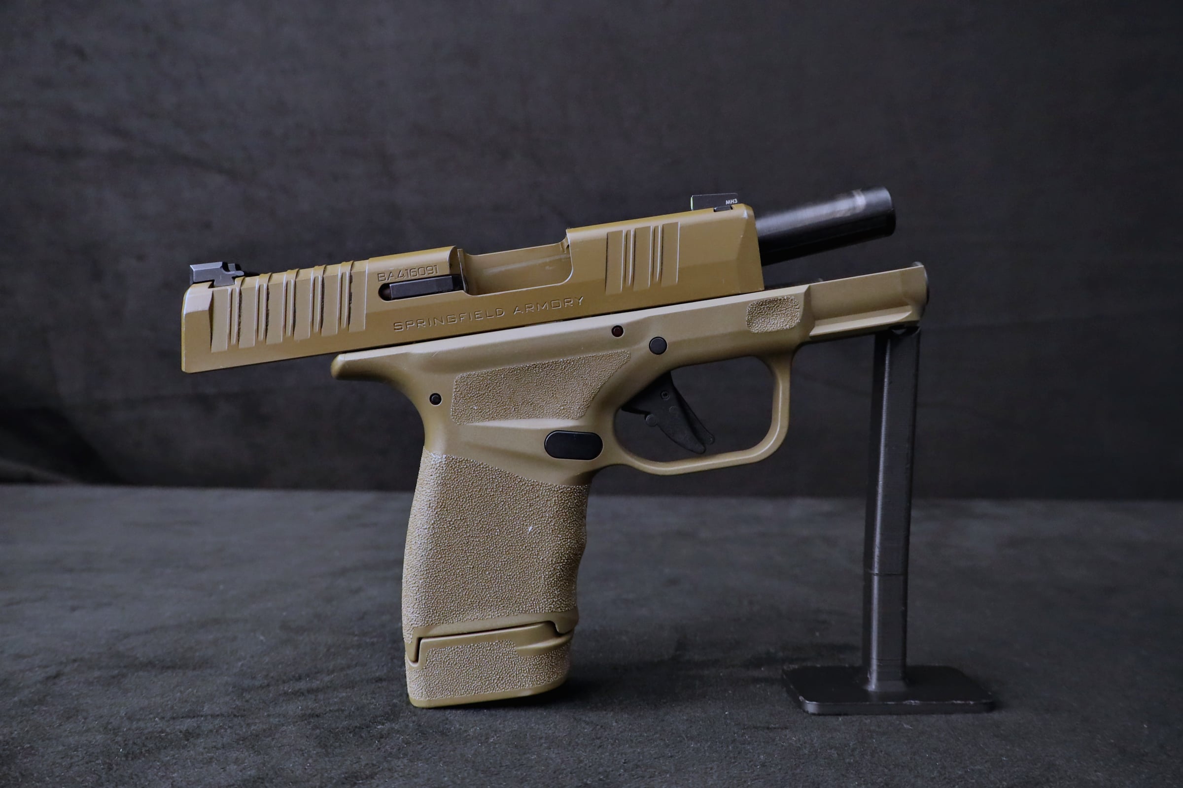 Springfield Hellcat 9mm 3" BBL FDE w/ Holster-img-14