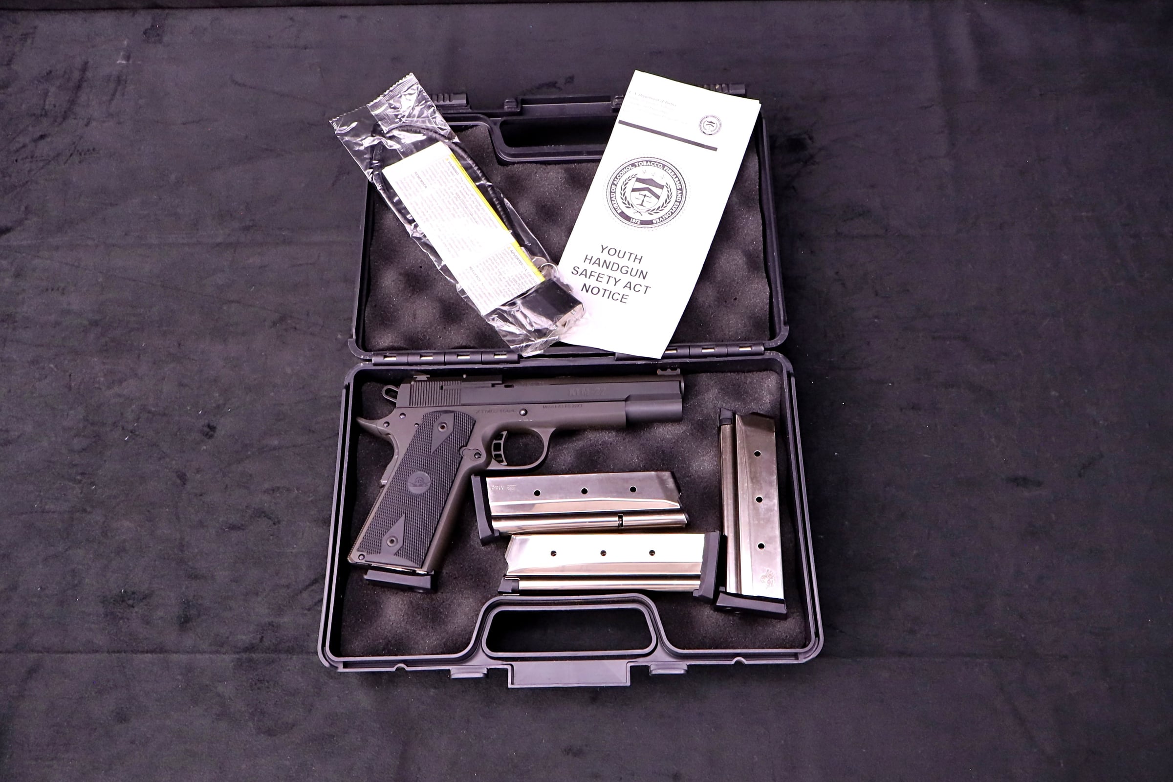 Rock Island Armory XTM-22 .22 WMR 1911 Pistol 4.5 Inch 4 Mags & Case-img-3