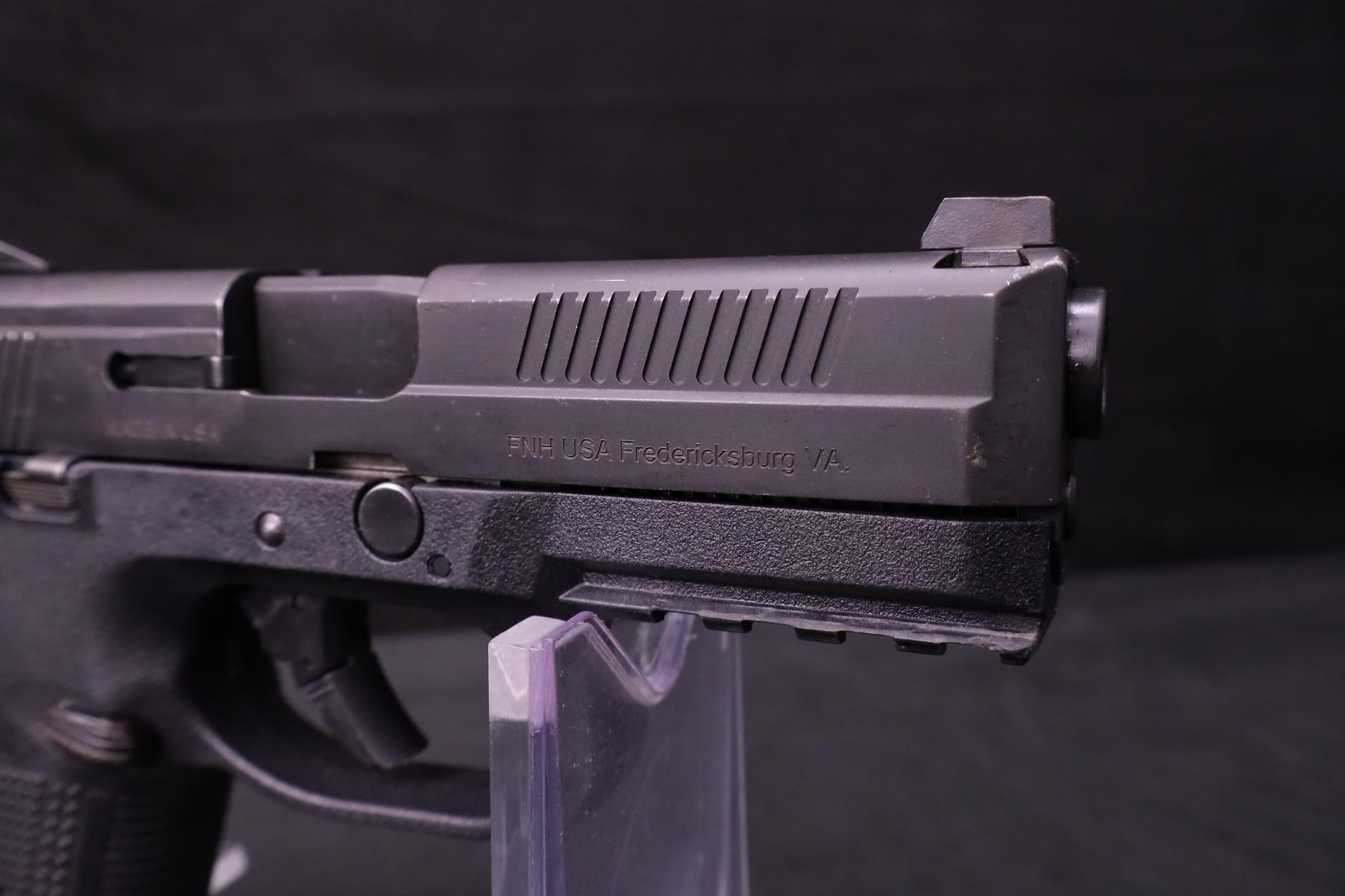FN FNS-40 .40 S&W 4" BBL w/ Case & 2 Magazines-img-16