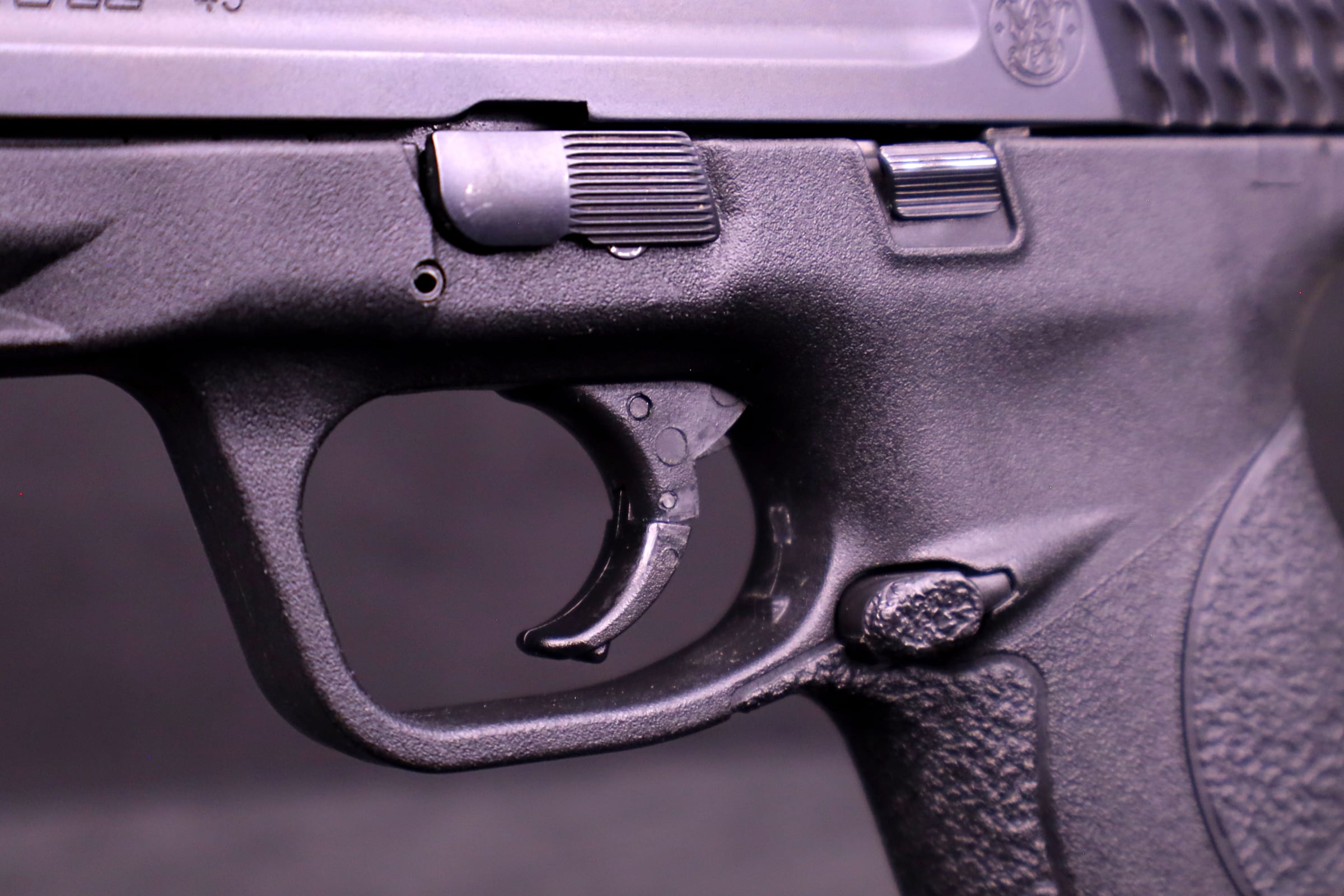 Smith & Wesson M&P45 .45 Auto Full Size Striker Fired Duty Pistol-img-23