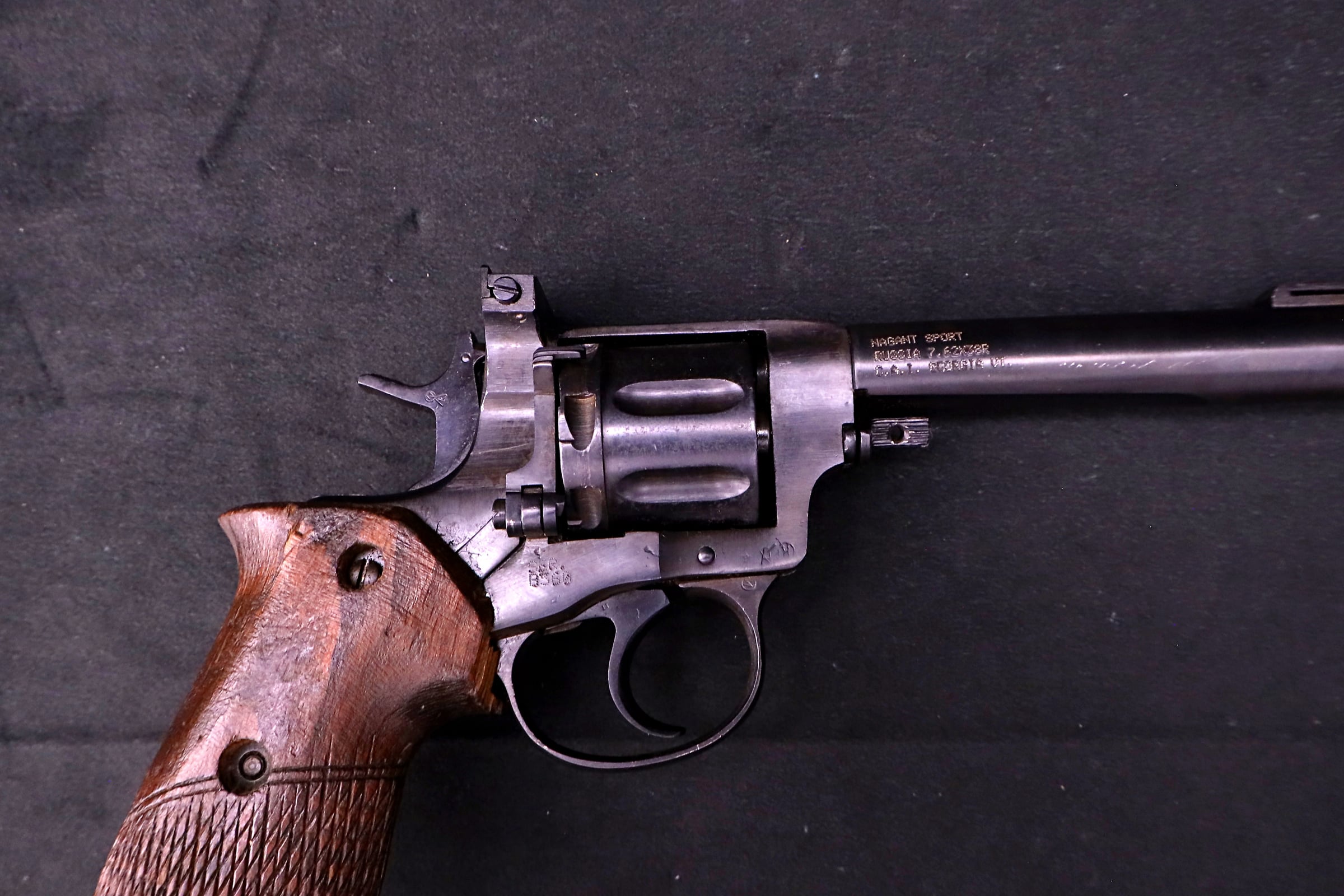 1995 Nagant Sport Target Revolver 7.62x38R Wood Target Grip Russia-img-8